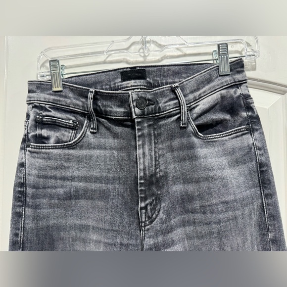 Mother the weekender Women's Gray/black Jeans sz 26 - Picture 5 of 9